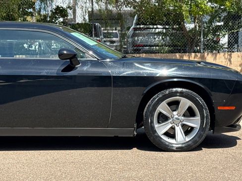 Used 2019 Dodge Challenger SXT RWD image 33