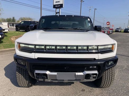 New 2026 GMC Hummer EV 4x4 Crew Cab w/ LPO, Dark Essentials Package image 9