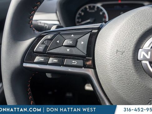 Used 2023 Jeep Compass Limited AWD/4WD image 12