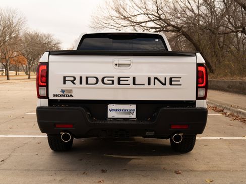 Used 2025 Honda Ridgeline RTL+ image 8