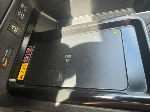 Used 2025 Toyota Camry LE FWD image 13