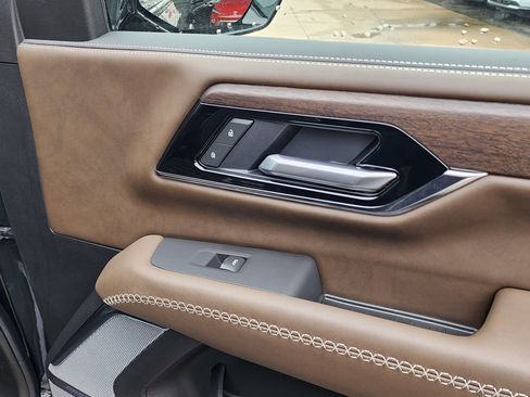 New 2026 GMC Yukon XL Denali Ultimate AWD/4WD image 47