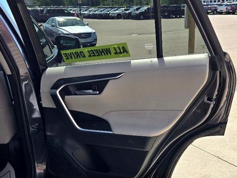 Used 2023 Toyota RAV4 XLE image 15
