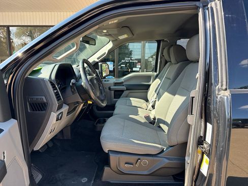 Used 2018 Ford F150 XLT w/ Equipment Group 302A Luxury AWD/4WD image 6