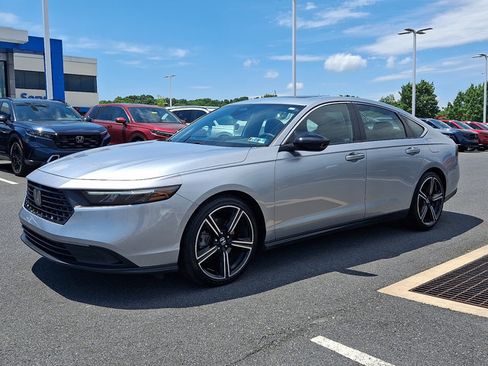 Certified 2025 Honda Accord Sport image 4