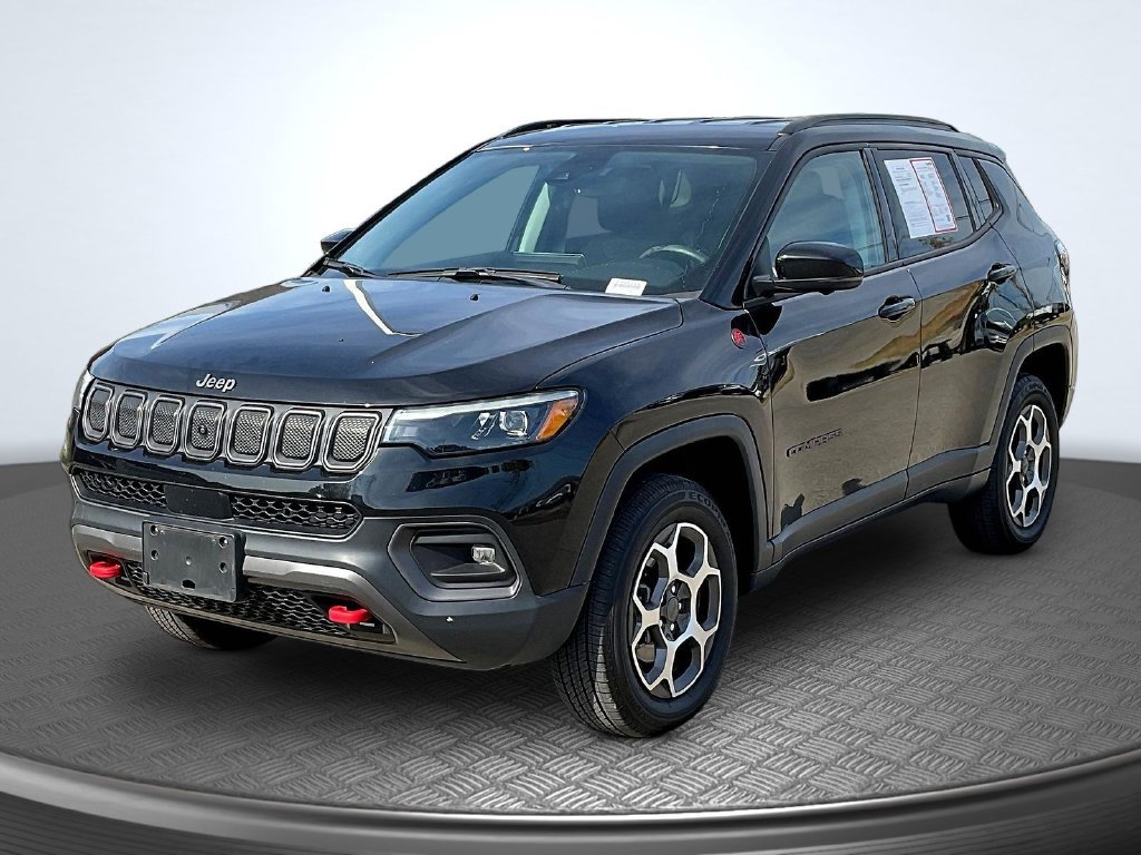Used 2022 Jeep Compass Trailhawk w/ Trailhawk Elite Group AWD/4WD image 3