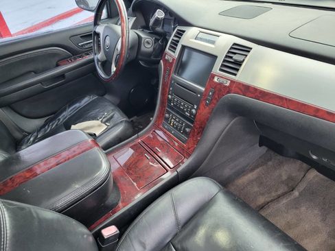 Used 2008 Cadillac Escalade Base AWD 4dr SUV image 6