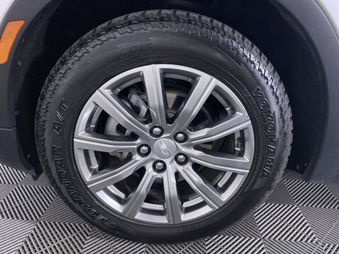 Used 2023 Cadillac XT4 Premium Luxury image 15