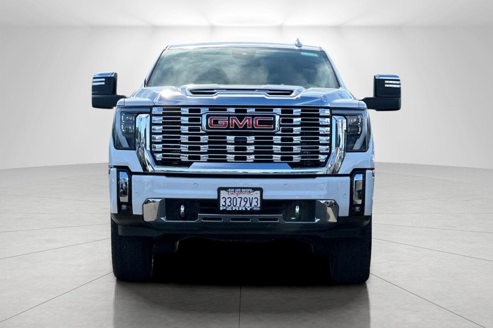 Used 2024 GMC Sierra 3500 Denali w/ Denali Reserve Package AWD/4WD image 8