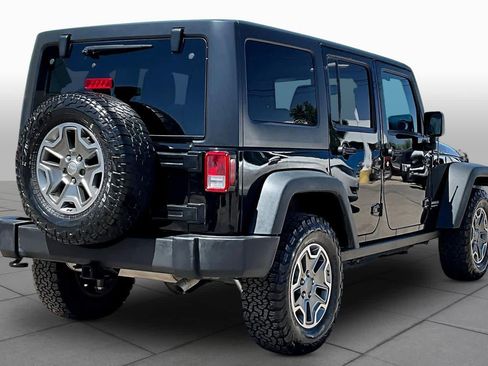 Used 2016 Jeep Wrangler Unlimited Rubicon w/ Connectivity Group image 12