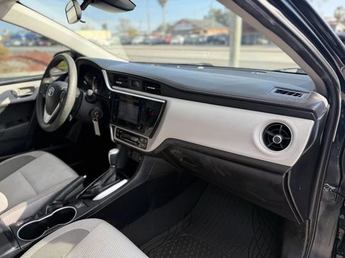 Used 2019 Toyota Corolla LE image 26