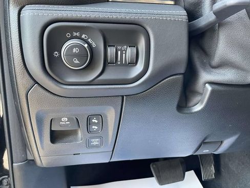 Used 2020 RAM 1500 Limited w/ Black Appearance Package AWD/4WD image 23