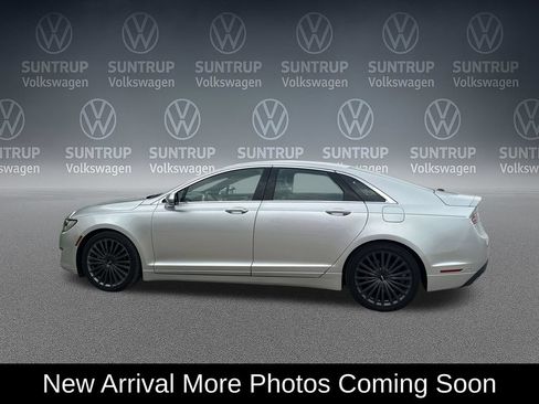 Used 2017 Lincoln MKZ Reserve w/ Technology Package AWD/4WD image 3