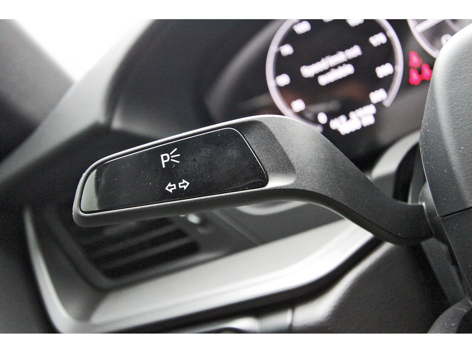 Used 2025 Porsche 911 Carrera S RWD image 14