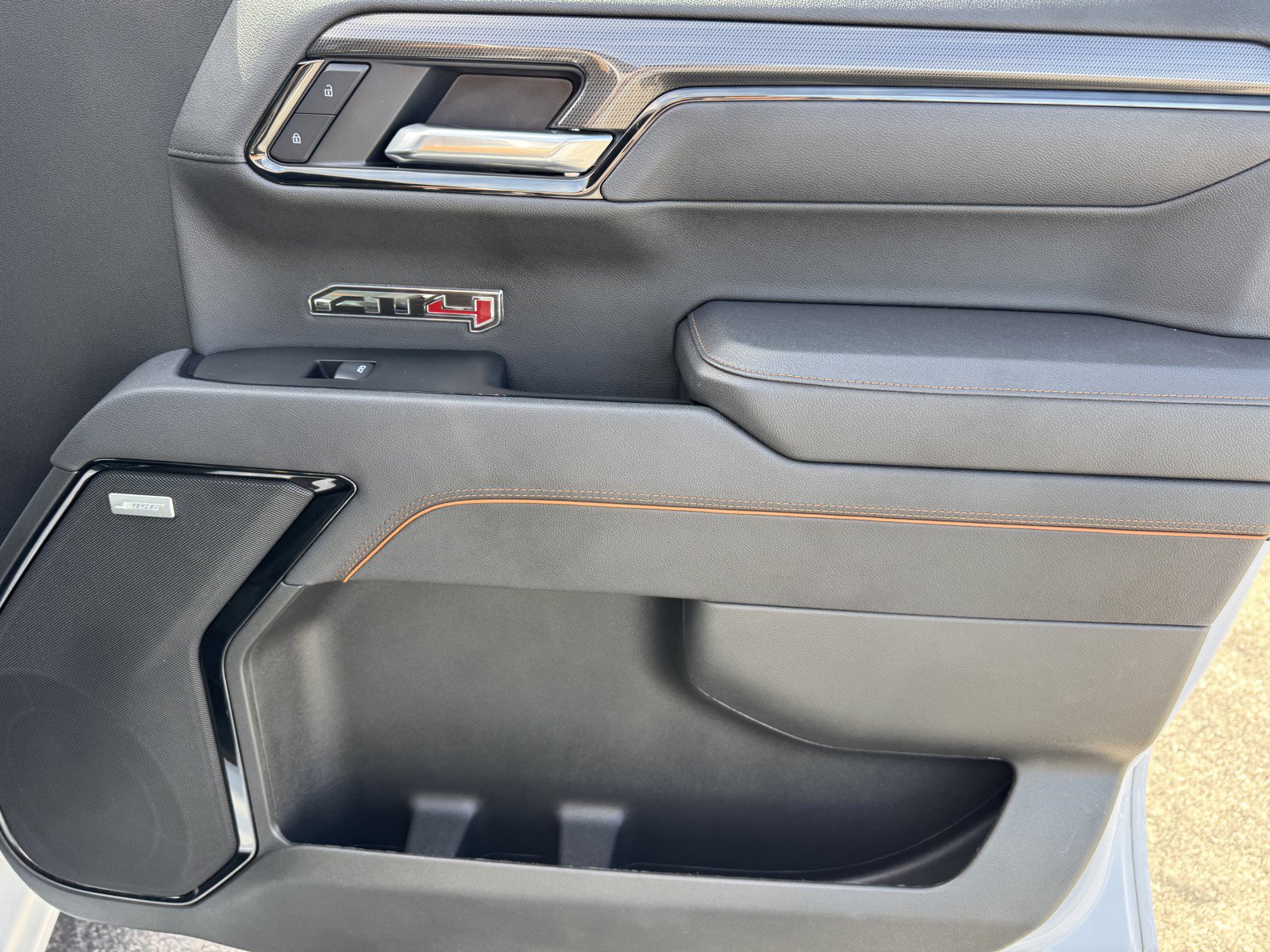Used 2025 GMC Sierra 1500 AT4 AWD/4WD image 9