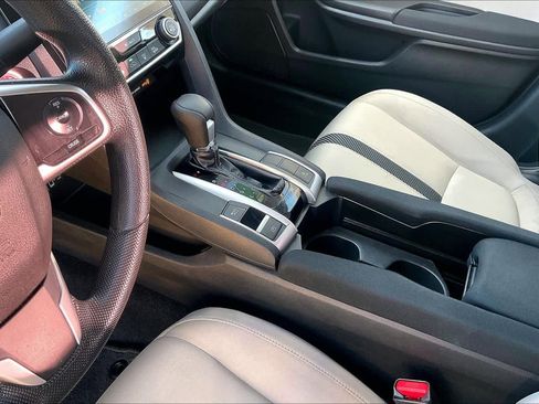 Used 2018 Honda Civic EX image 15