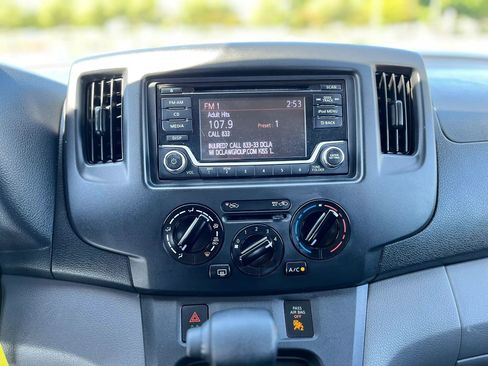 Used 2019 Nissan NV200 S w/ Back Door Glass Package FWD image 18