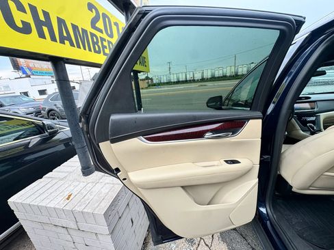 Used 2017 Cadillac XT5 Luxury w/ Driver Awareness Package FWD image 13