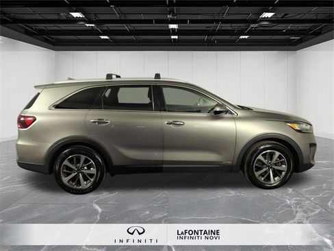 Used 2019 Kia Sorento EX image 6