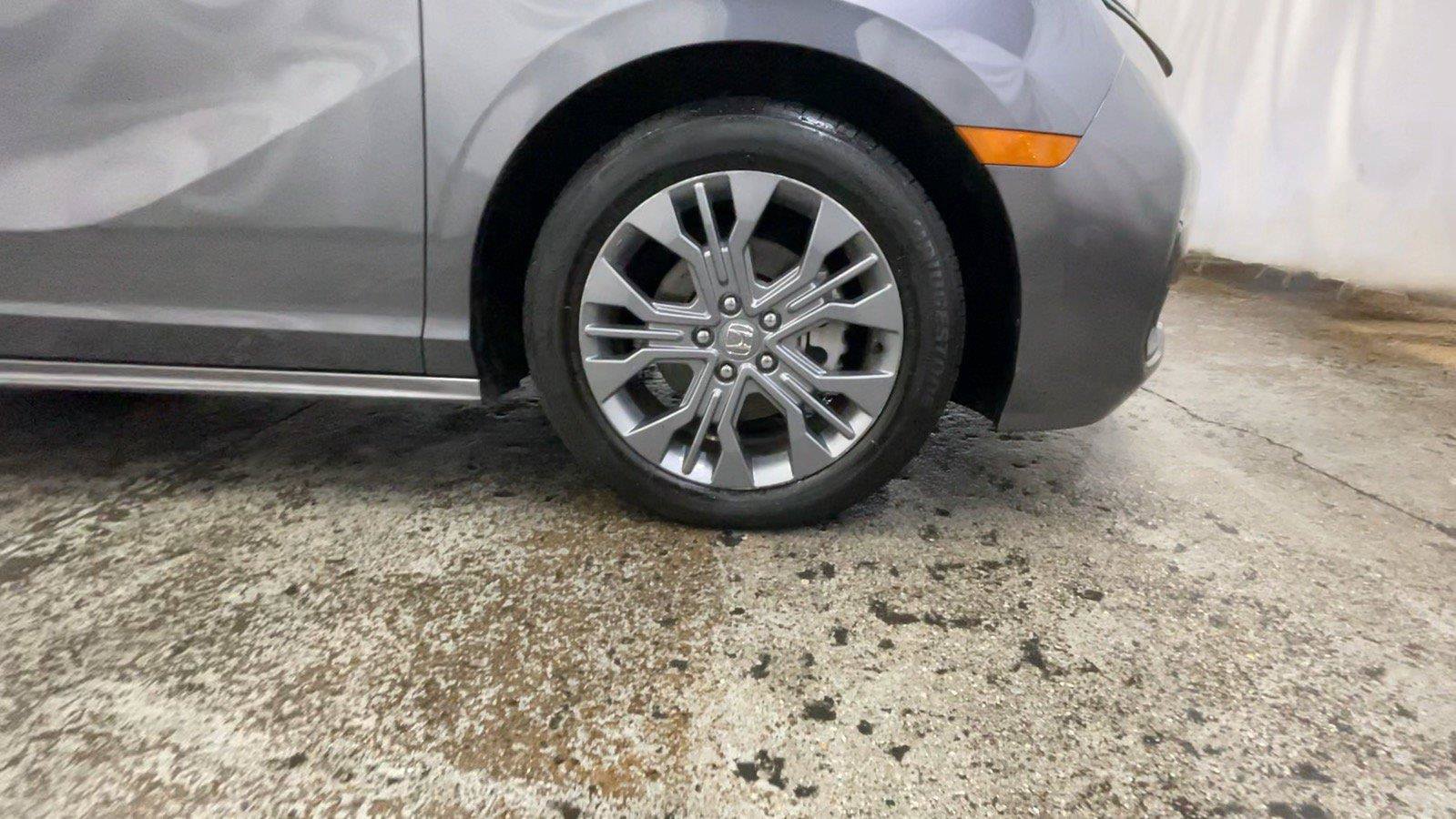 Certified 2025 Honda Odyssey Touring image 16