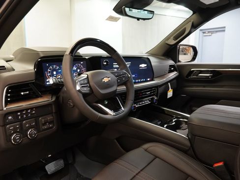 New 2026 Chevrolet Suburban High Country AWD/4WD image 6