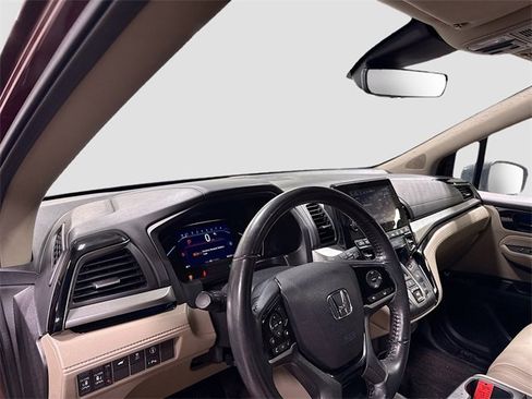 Used 2021 Honda Odyssey Touring image 11