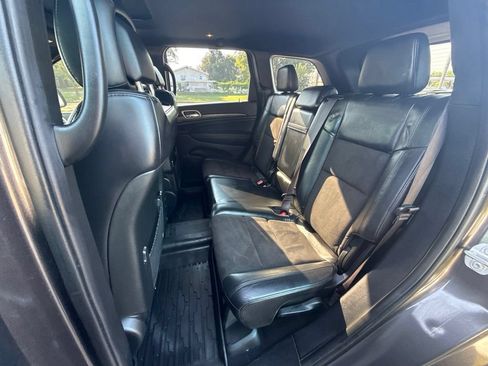 Used 2019 Jeep Grand Cherokee Altitude AWD/4WD image 12