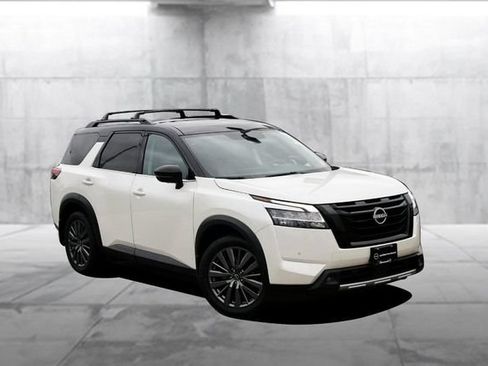 Certified 2024 Nissan Pathfinder SL w/ SL Premium Package AWD/4WD image 2
