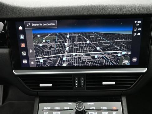 Certified 2023 Porsche Cayenne S Platinum AWD/4WD image 15