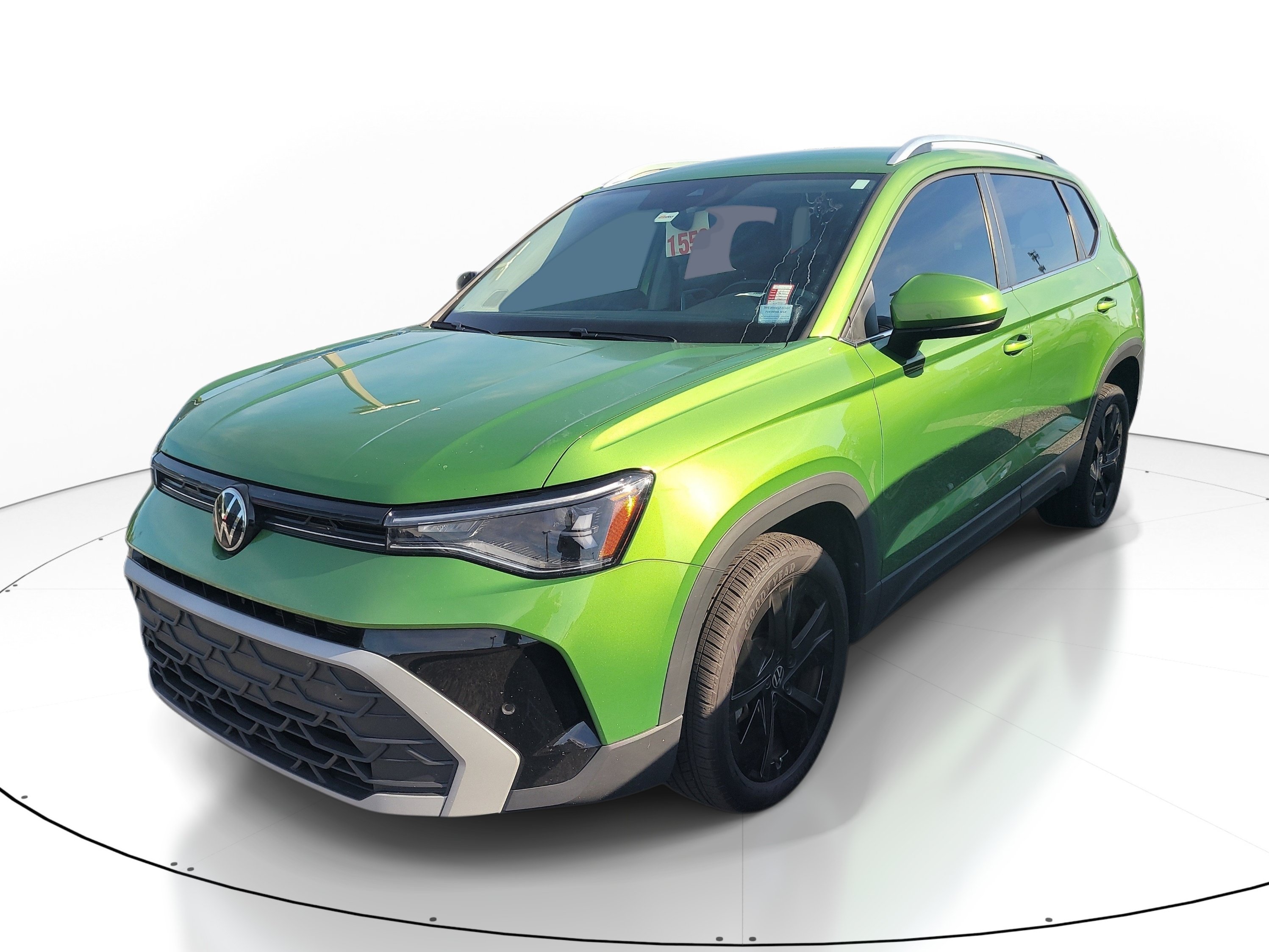 Used 2025 Volkswagen Taos SE w/ Black Wheel Package FWD image 3