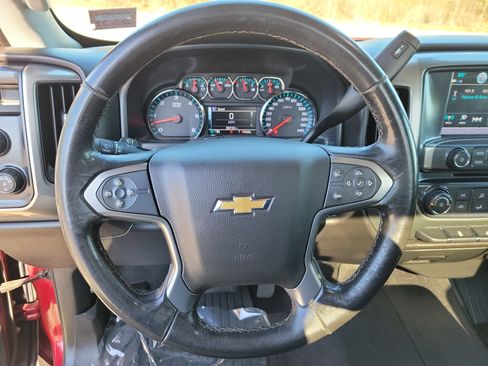 Used 2018 Chevrolet Silverado 1500 LT w/ LT Convenience Package AWD/4WD image 20