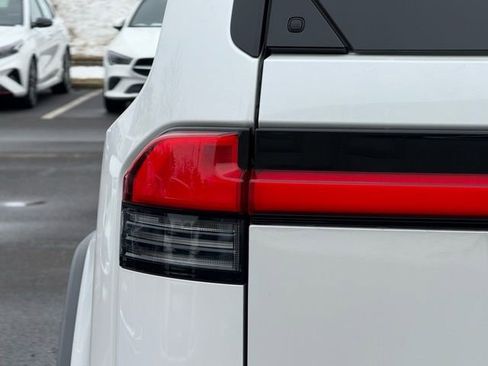 Used 2024 Lexus GX 550 image 17