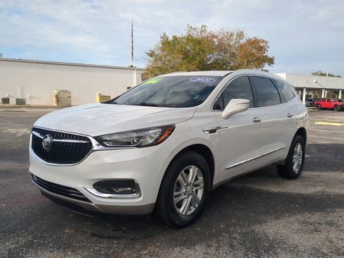 Used 2021 Buick Enclave Essence image 8