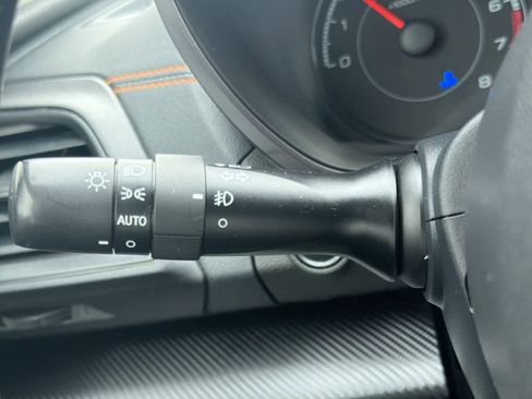 Used 2021 Subaru Crosstrek 2.0i Premium image 27