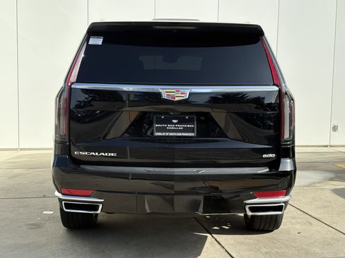 Used 2022 Cadillac Escalade Premium Luxury image 8