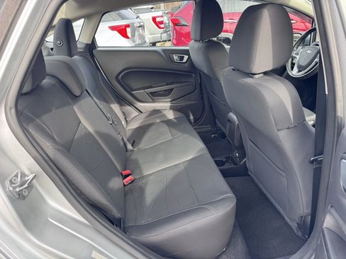 Used 2015 Ford Fiesta SE image 23