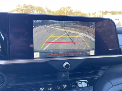 Used 2023 Toyota Crown XLE image 8