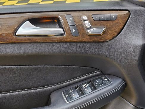 Used 2016 Mercedes-Benz GLE 350 w/ Premium Package image 24