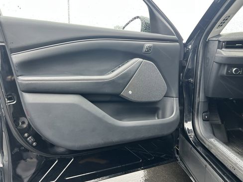 Used 2021 Ford Mustang Mach-E Premium image 12