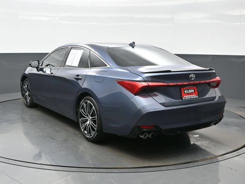 Used 2019 Toyota Avalon Touring w/ Advanced Safety Package FWD image 4