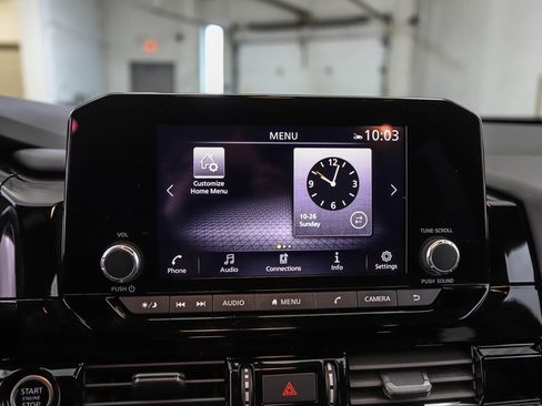 Used 2024 Nissan Pathfinder Rock Creek AWD/4WD image 15