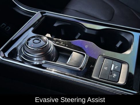 Used 2020 Ford Edge Titanium w/ Equipment Group 301A image 19