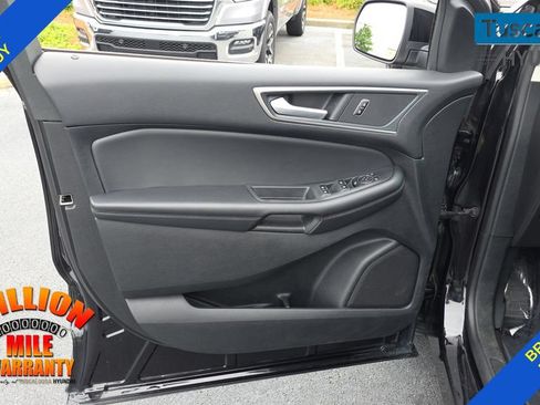 Used 2024 Ford Edge SEL AWD/4WD image 12