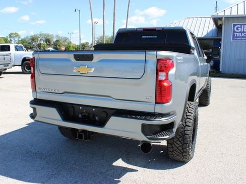 Used 2024 Chevrolet Silverado 2500 LT AWD/4WD image 12