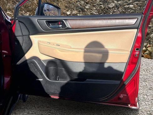 Used 2016 Subaru Outback 2.5i Limited image 22