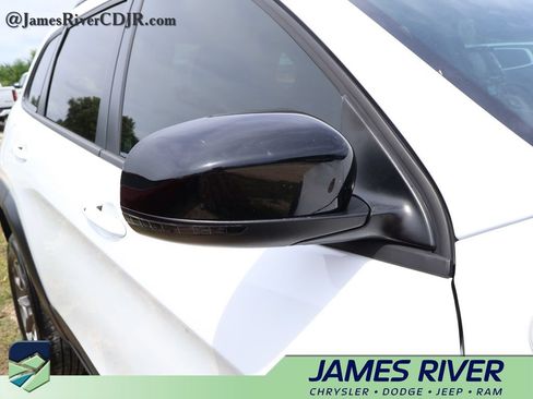 Used 2022 Jeep Cherokee Trailhawk w/ Trailer Tow Group AWD/4WD image 14