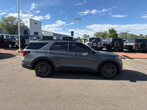 Used 2025 Ford Explorer ST w/ Sun And Sound Package AWD/4WD image 9