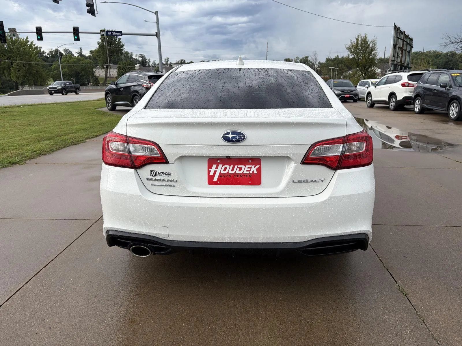 Used 2018 Subaru Legacy 2.5i Premium w/ Eyesight & BSD & Rcta & HBA AWD/4WD image 7