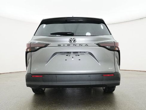 New 2026 Toyota Sienna XLE FWD image 26