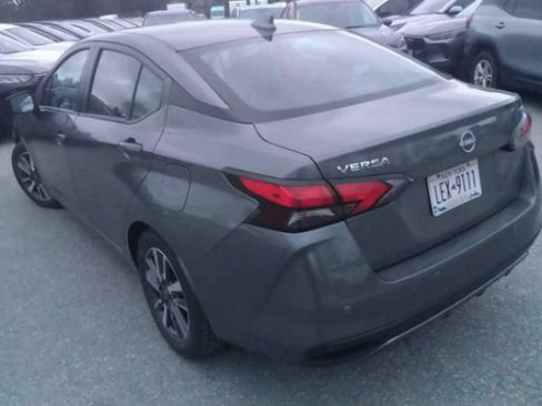 Used 2023 Nissan Versa SV FWD image 8